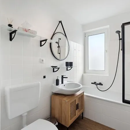 Amalfi A01 - Gemuetliche 2 Zi-wohnung Mit Boxspringbetten Und Smart Tv *