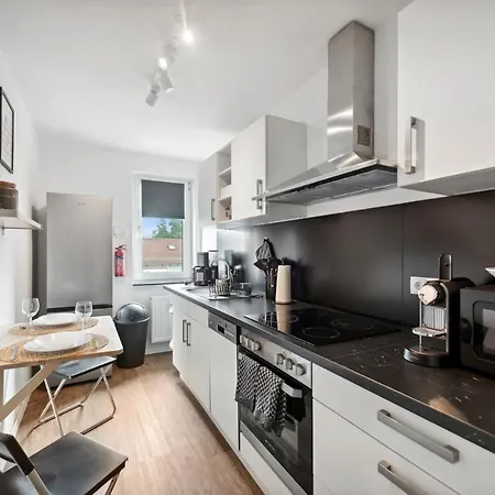 Amalfi A01 - Gemuetliche 2 Zi-wohnung Mit Boxspringbetten Und Smart Tv Apartamento *