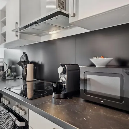 Amalfi A01 - Gemuetliche 2 Zi-wohnung Mit Boxspringbetten Und Smart Tv