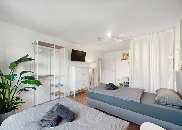 Amalfi A01 - Gemuetliche 2 Zi-wohnung Mit Boxspringbetten Und Smart Tv * Kaiserslautern